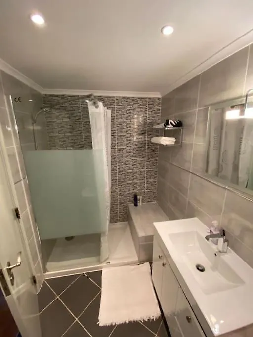 Your Holiday Home - Albufeira Apartment